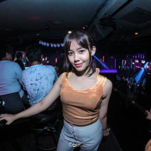 cewe cantik di club brexit kemang