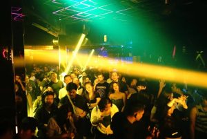 crowd nu china