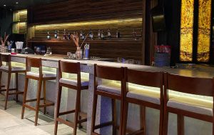 interior dalam speakasy gunawarman
